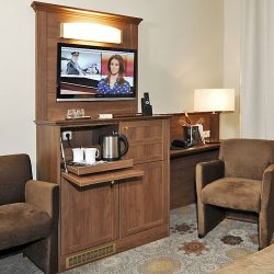 burggartenpalais-fernseher-bar