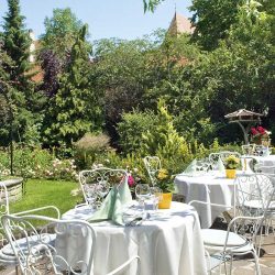 burggartenpalais-rosengarten
