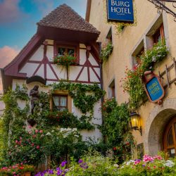burghotel-hausansicht2
